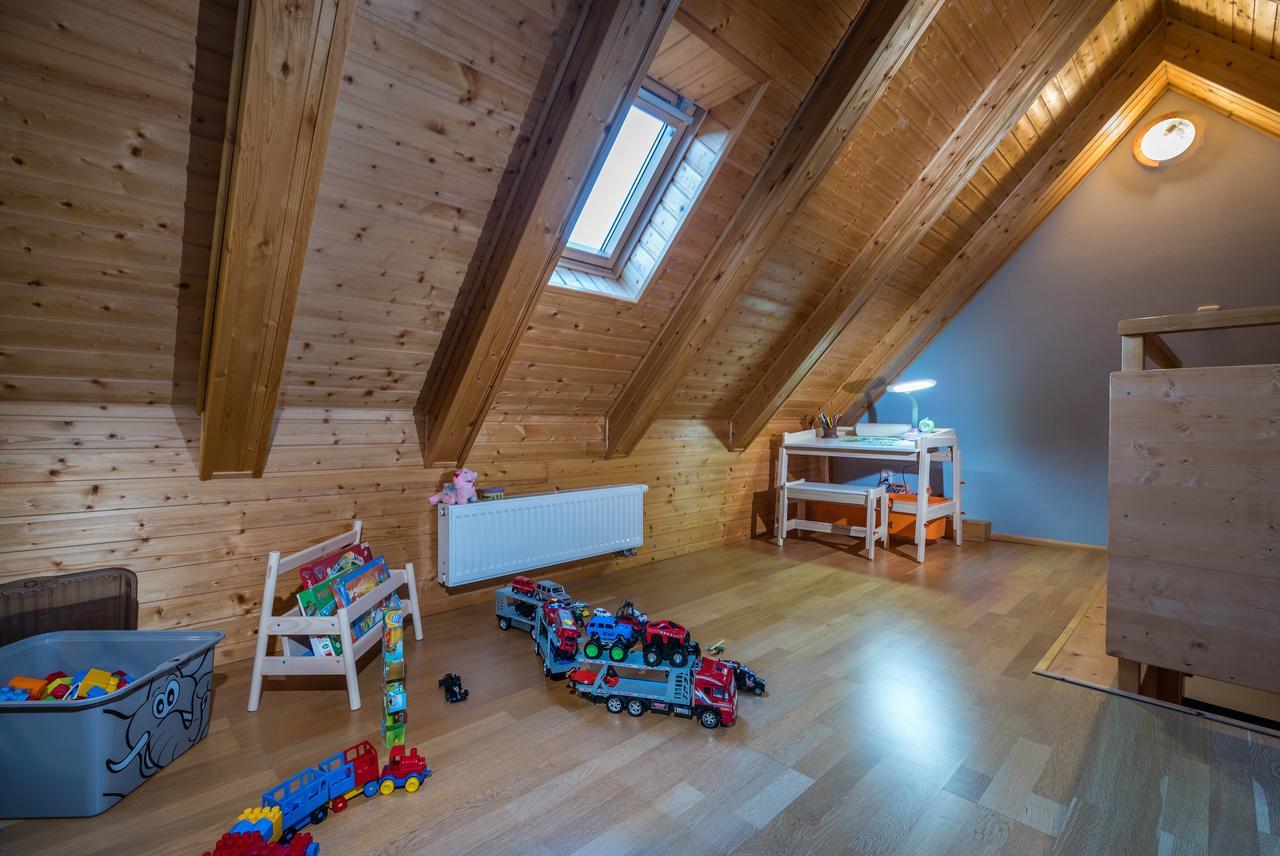 Oddy Stara Lesna Exterior foto